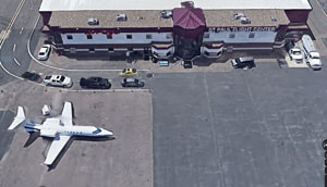 Gulfstream N473CW_St Paul Airport - Flight Center close-up